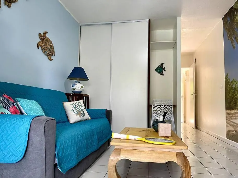 Appartement Face Mer Le Moule 0*,